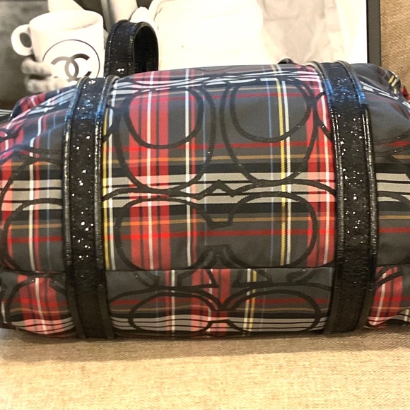 Coach Poppy Glam Tartan Plaid Large red & black Tote. Double Front Zipper - Picture 10 of 16